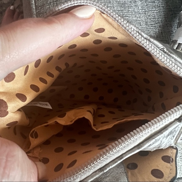 Gray/Silver flower bag - Crossbody - Picture 3 of 5